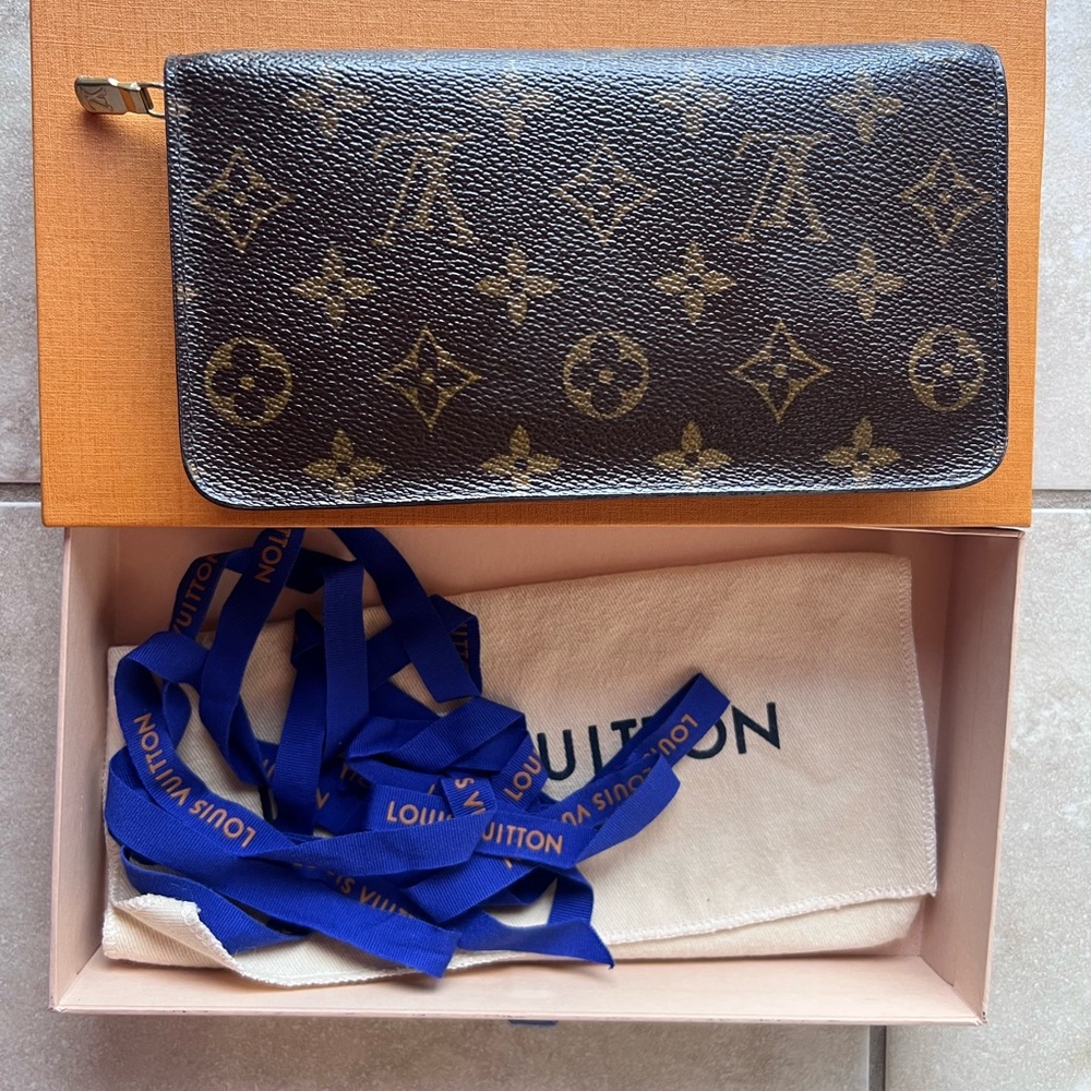 SOLD Louis Vuitton Monogram Zippy Long Wallet - Picture 9 of 14
